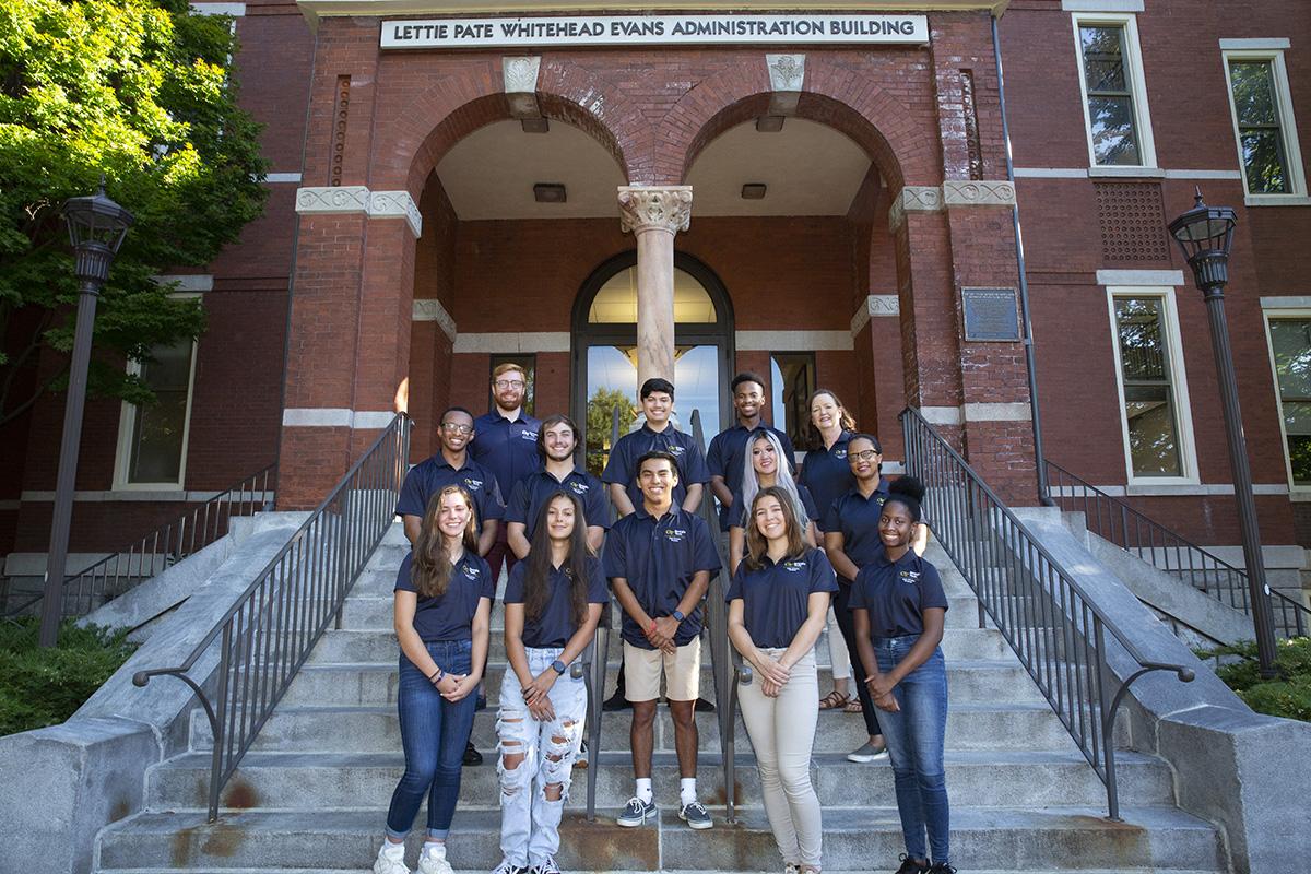 The 2022 cohort of Clark Scholars standing on the steps in front of Tech Tower.